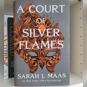 A Court of Silver Flames Hardcover